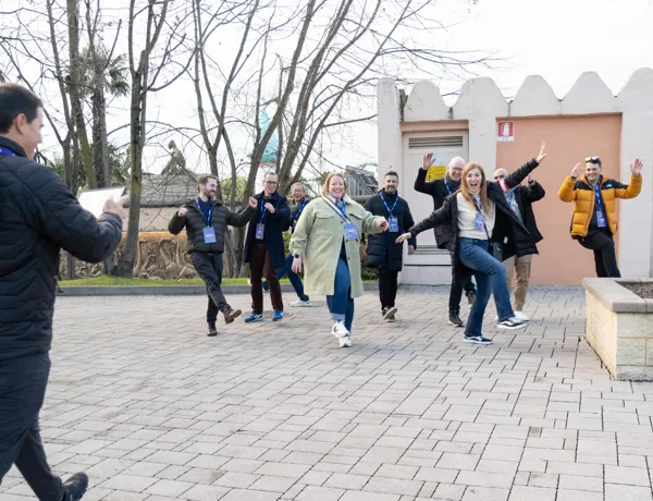 Gardaland Explorer - Attività di Team Building sul Lago di Garda con tablet e app