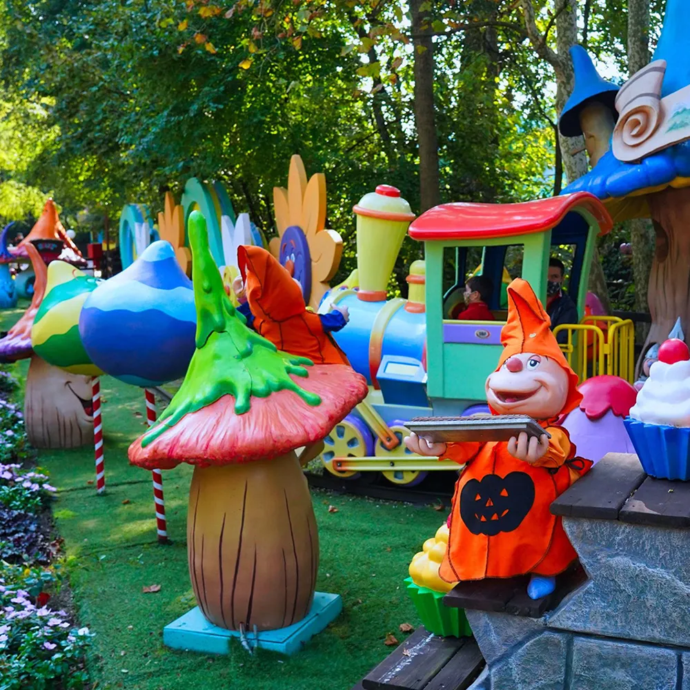 Funny E Gli Elfi 1000X1000