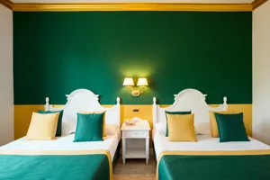 Gardaland Hotel - Classic Family Quadruple Room - Queen size beds