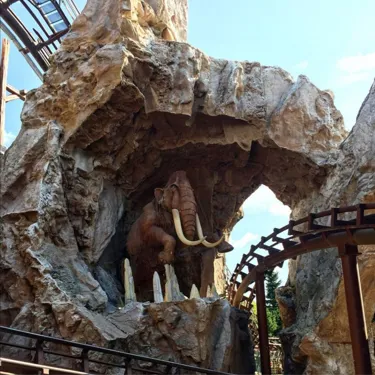 Gardaland Park - Mammut Grotto